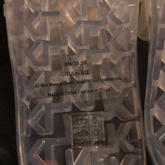 NWOT!!! Clear Karl Lagerfeld Slides!!!Size 8 - Picture 4 of 4